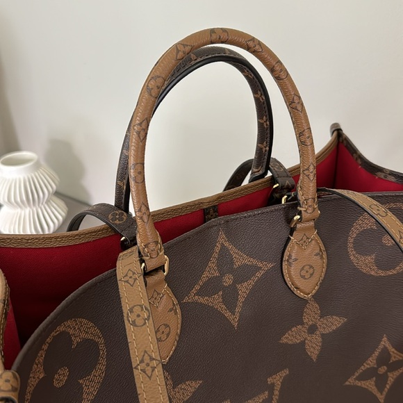 Louis Vuitton OnTheGo Reverse Monogram Tote - Picture 6 of 15